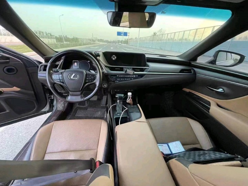 济南20年雷克萨斯ES8