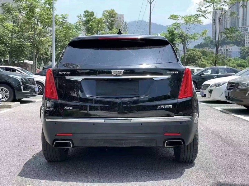 重庆17年凯迪拉克XT59