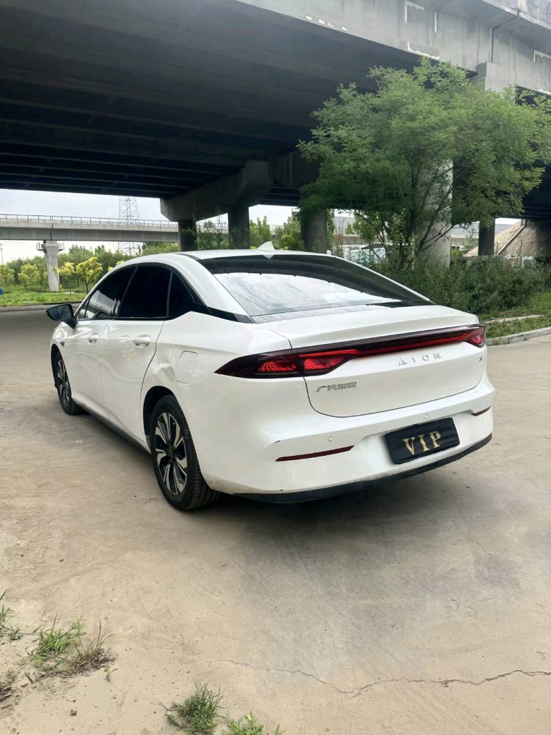 青岛22年传祺埃安S5808