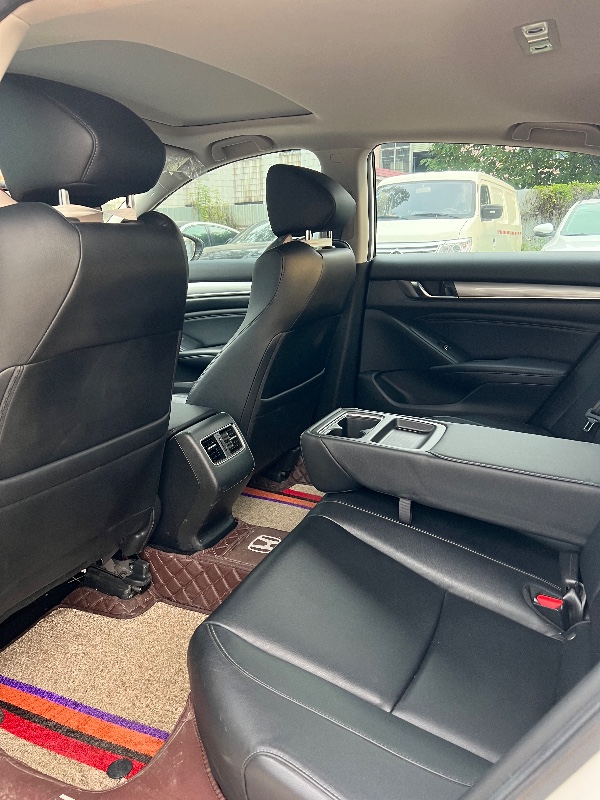 广州20年本田雅阁5