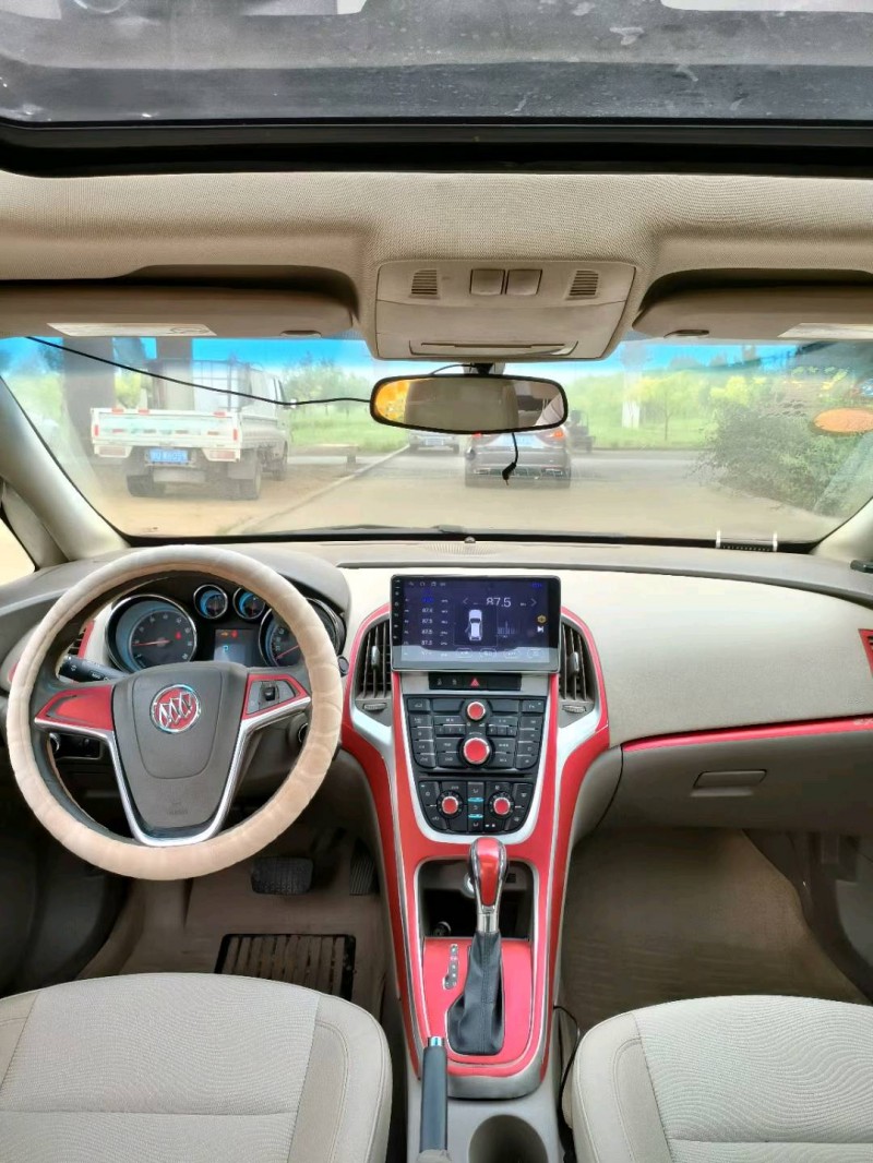 青岛11年别克英朗GT4