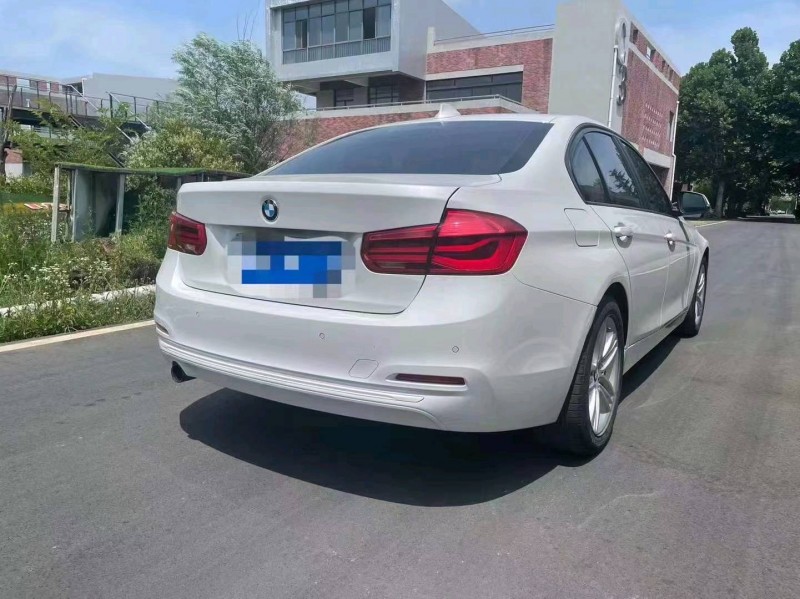 东营17年宝马3系7