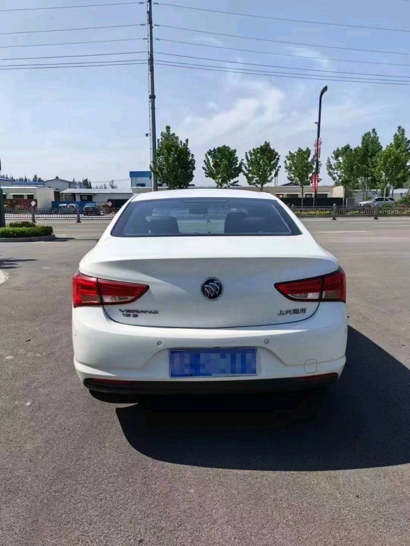 东营19年别克威朗2