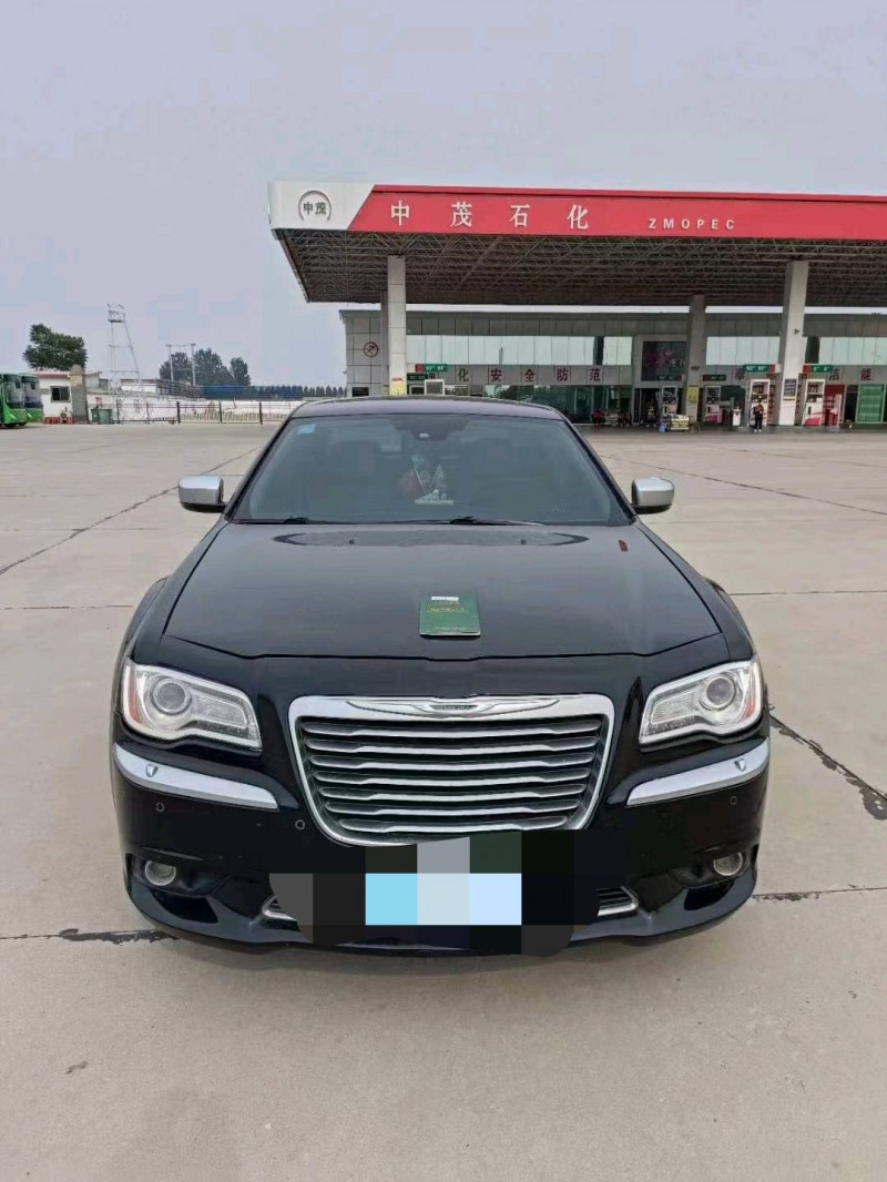 邯郸14年克莱斯勒300C1