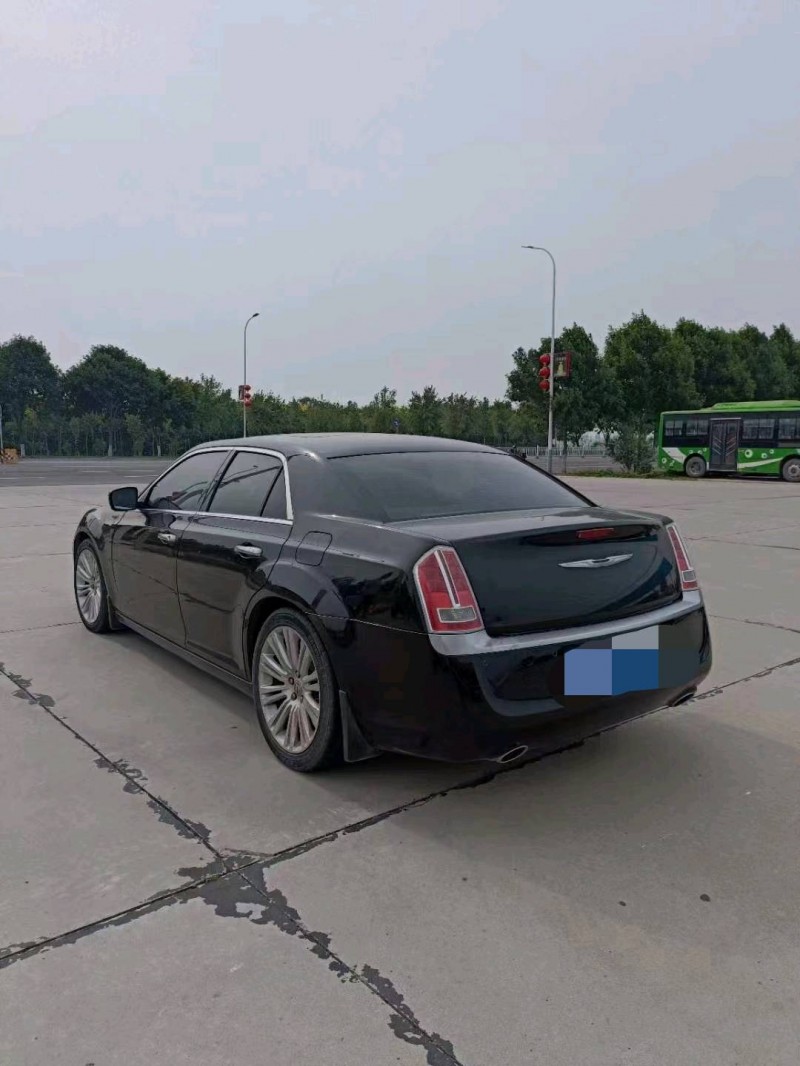 邯郸14年克莱斯勒300C6