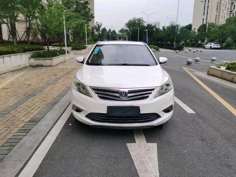 苏州15年长安汽车逸动1