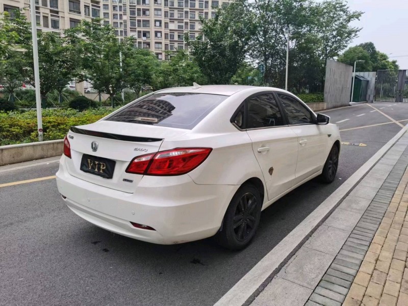 苏州15年长安汽车逸动7