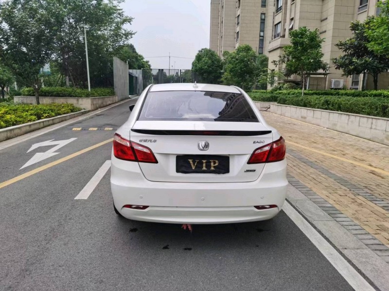 苏州15年长安汽车逸动9