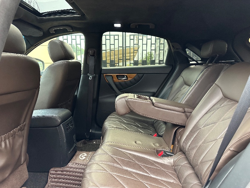 淄博12年英菲尼迪FX357