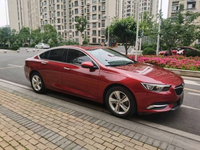 苏州19年别克君威2