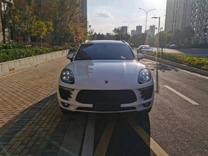 苏州16年保时捷Macan1