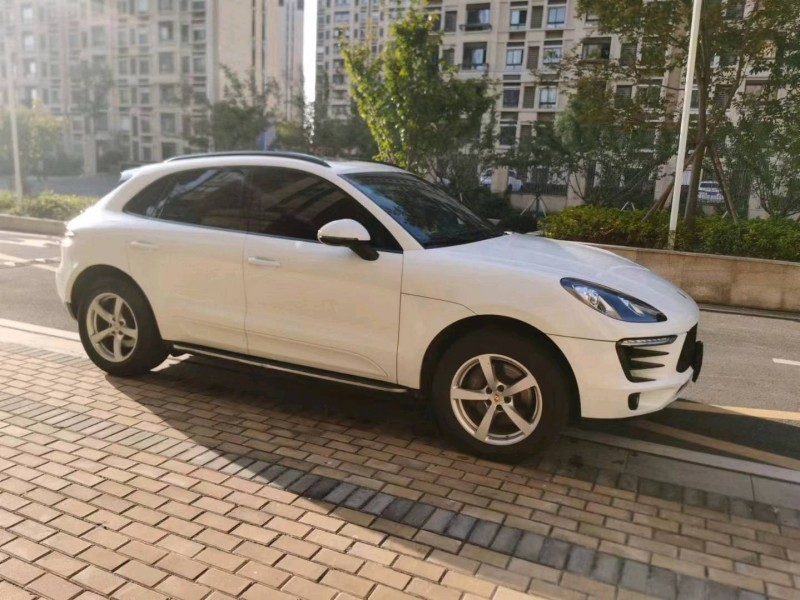 苏州16年保时捷Macan2