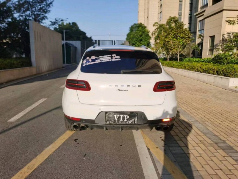 苏州16年保时捷Macan9