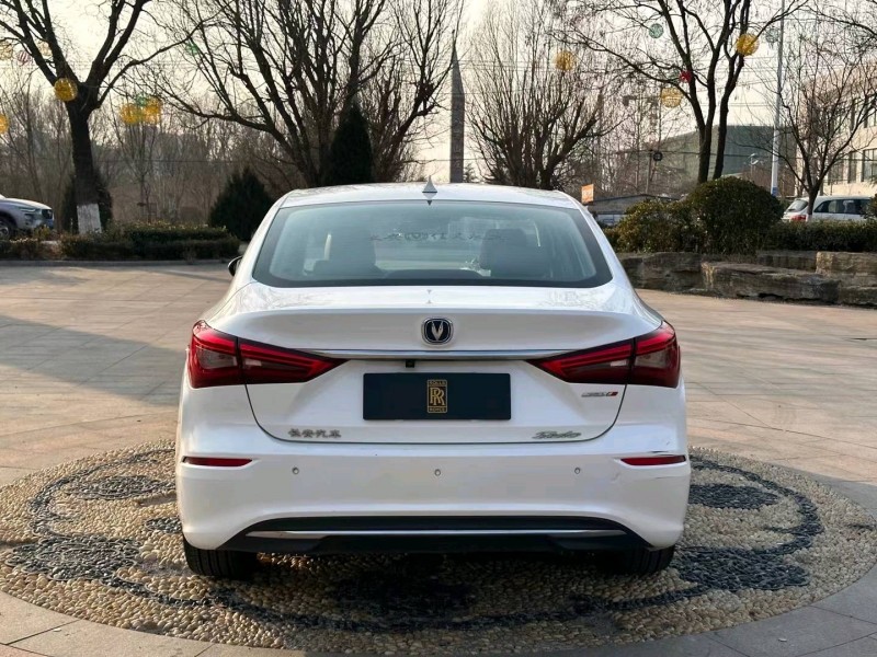 青岛18年长安汽车逸动6