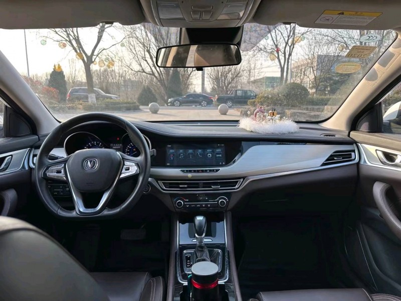 青岛18年长安汽车逸动7