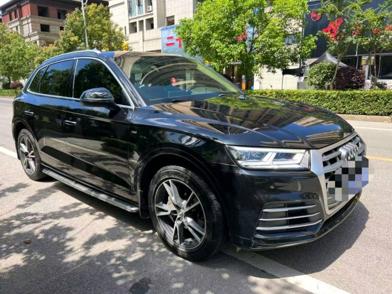 長沙19年奧迪Q52