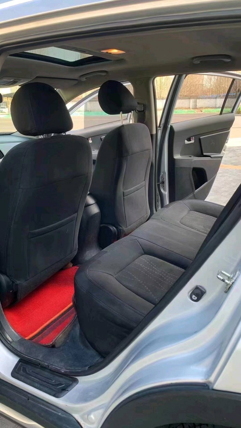 廊坊15年起亚智跑6