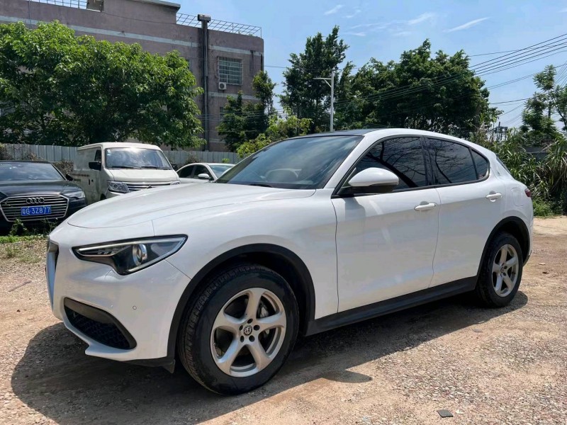 广州19年阿尔法·罗密欧Stelvio2