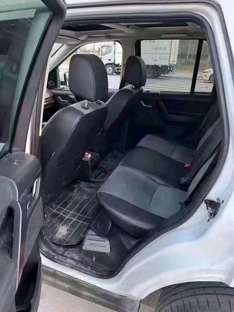 东营12年路虎神行者6