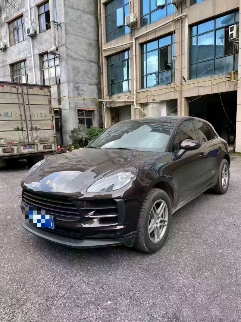 珠海20年保时捷Macan2