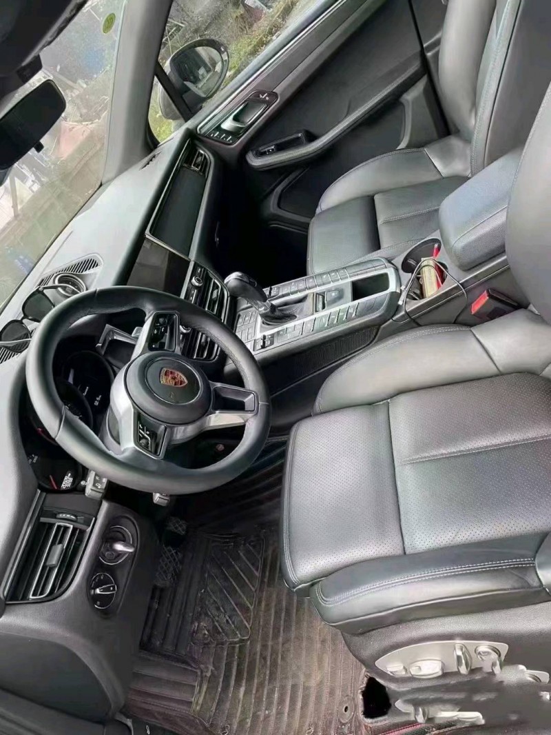 珠海20年保时捷Macan3