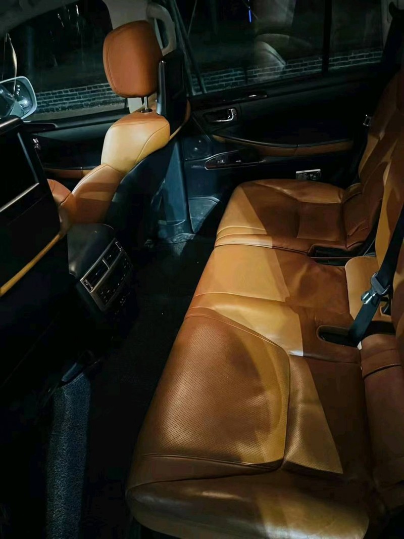 东营15年雷克萨斯LX5