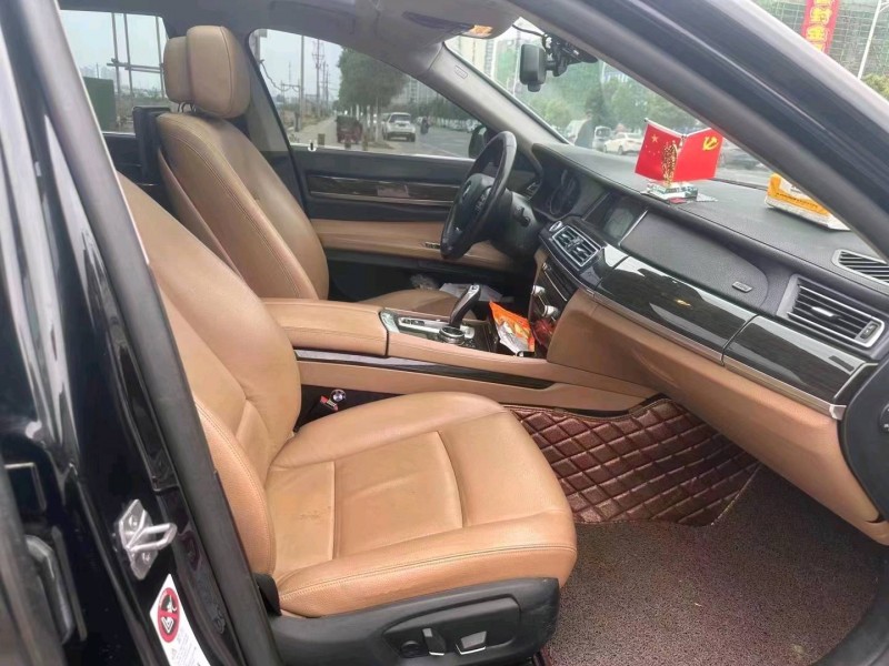 宜昌14年宝马7系8