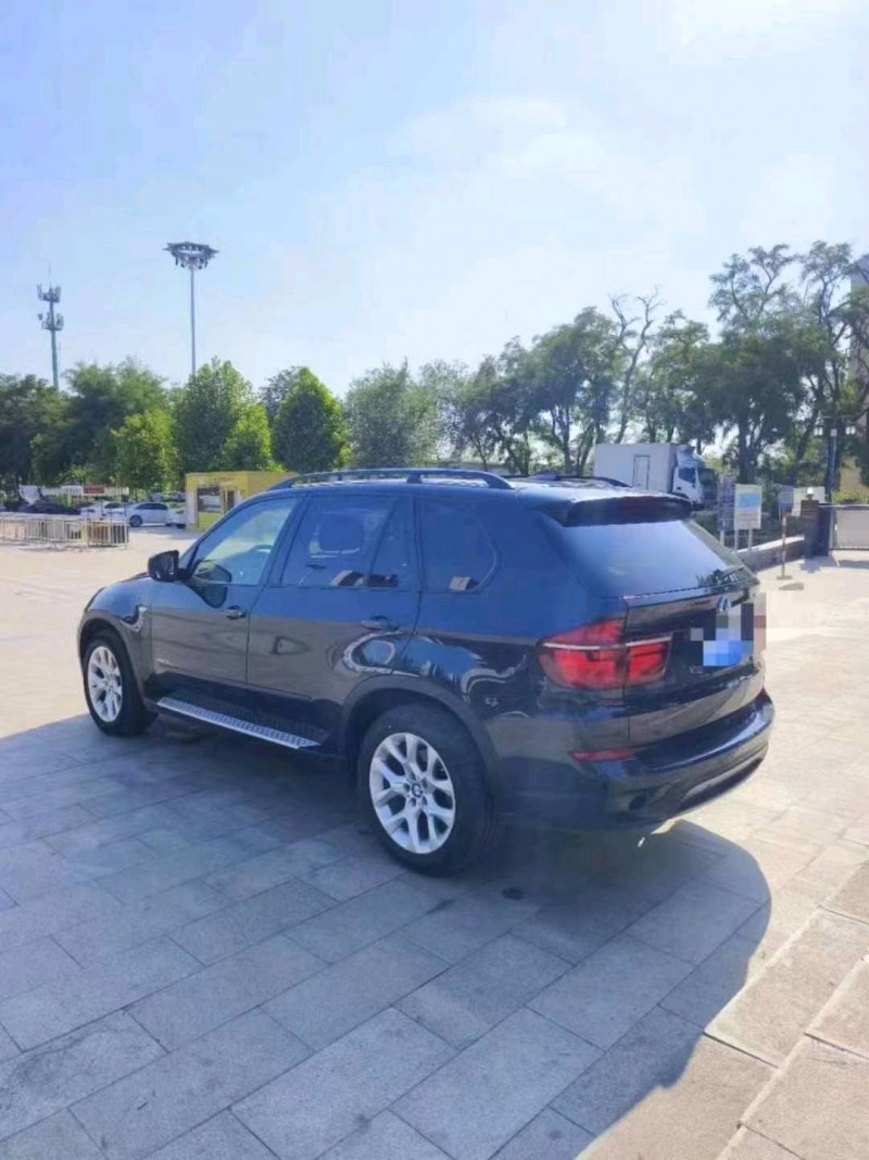 东营11年宝马X54