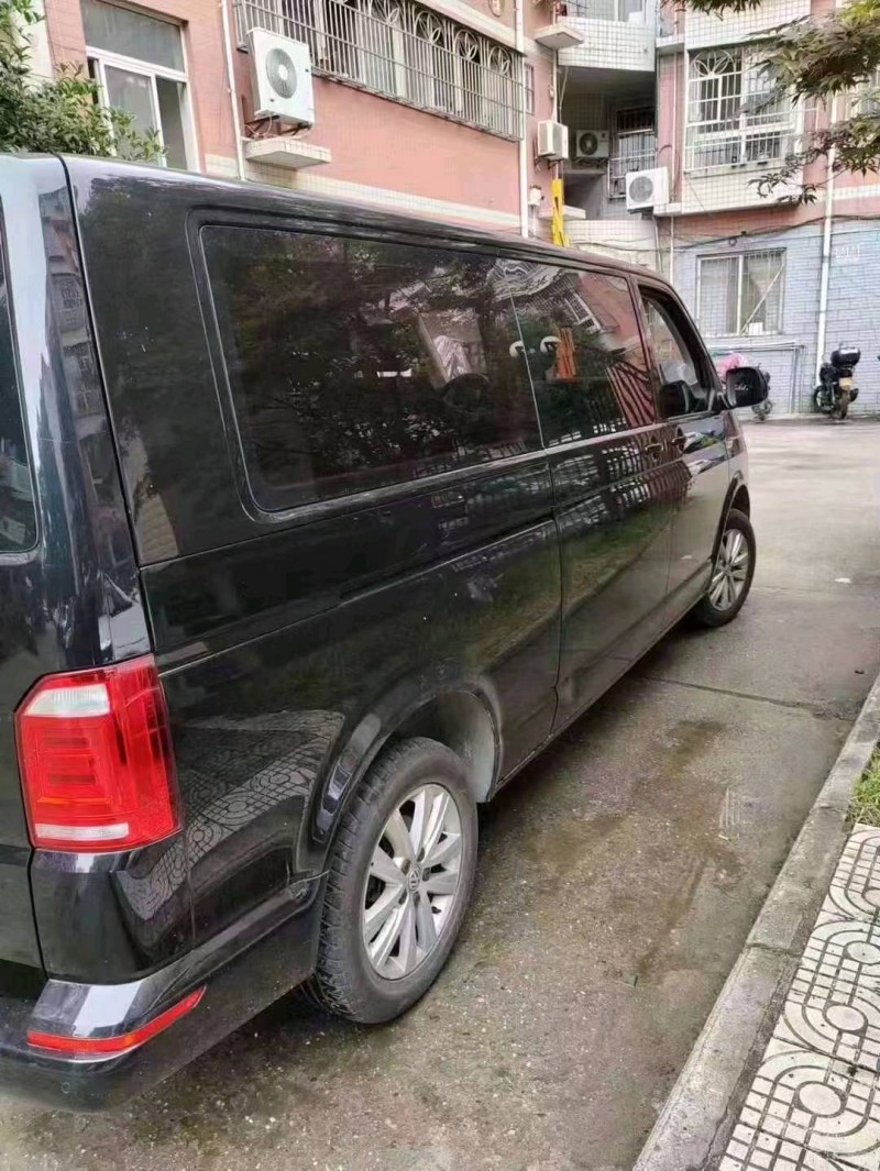 重庆17年大众凯路威4