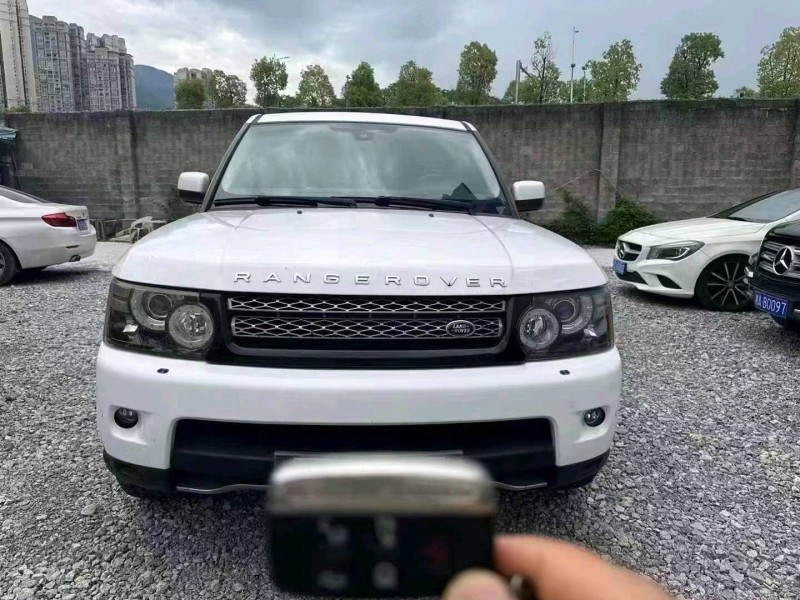 重庆12年路虎揽胜运动1