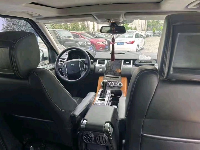 重庆12年路虎揽胜运动5