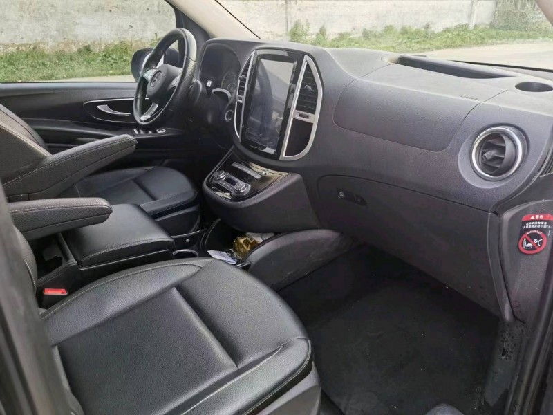 徐州17年奔驰威霆6