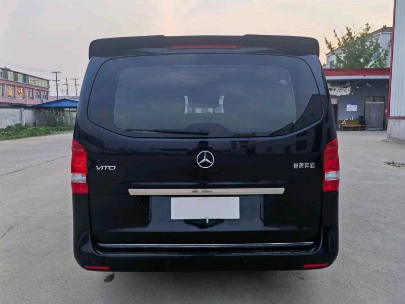 徐州17年奔驰威霆9