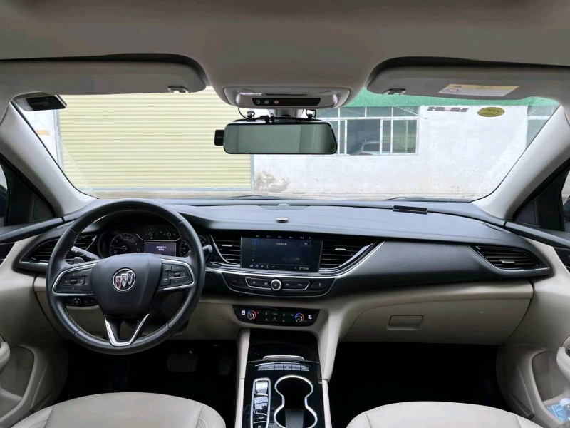 广州21年别克君威4