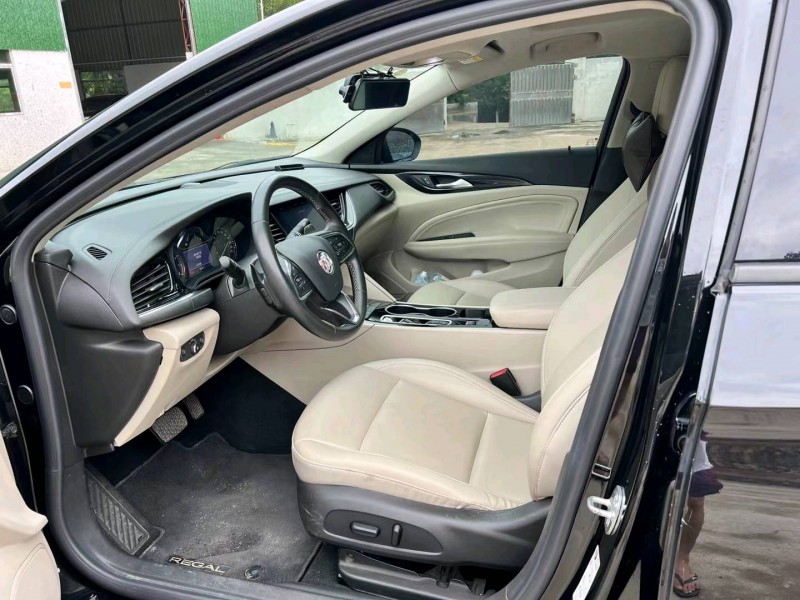 广州21年别克君威5