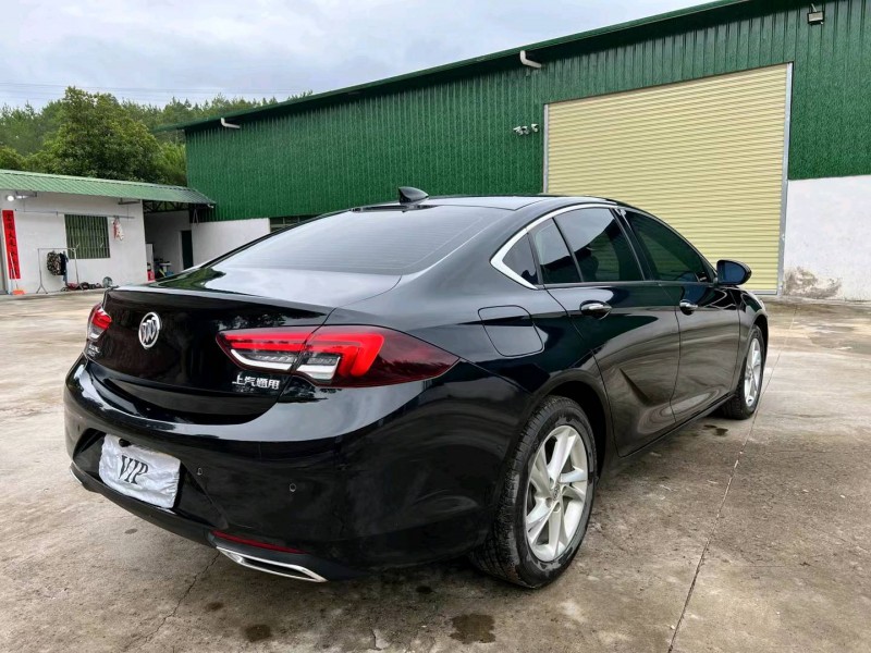 广州21年别克君威7