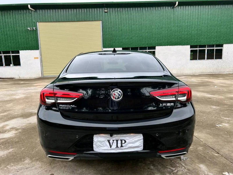 广州21年别克君威8