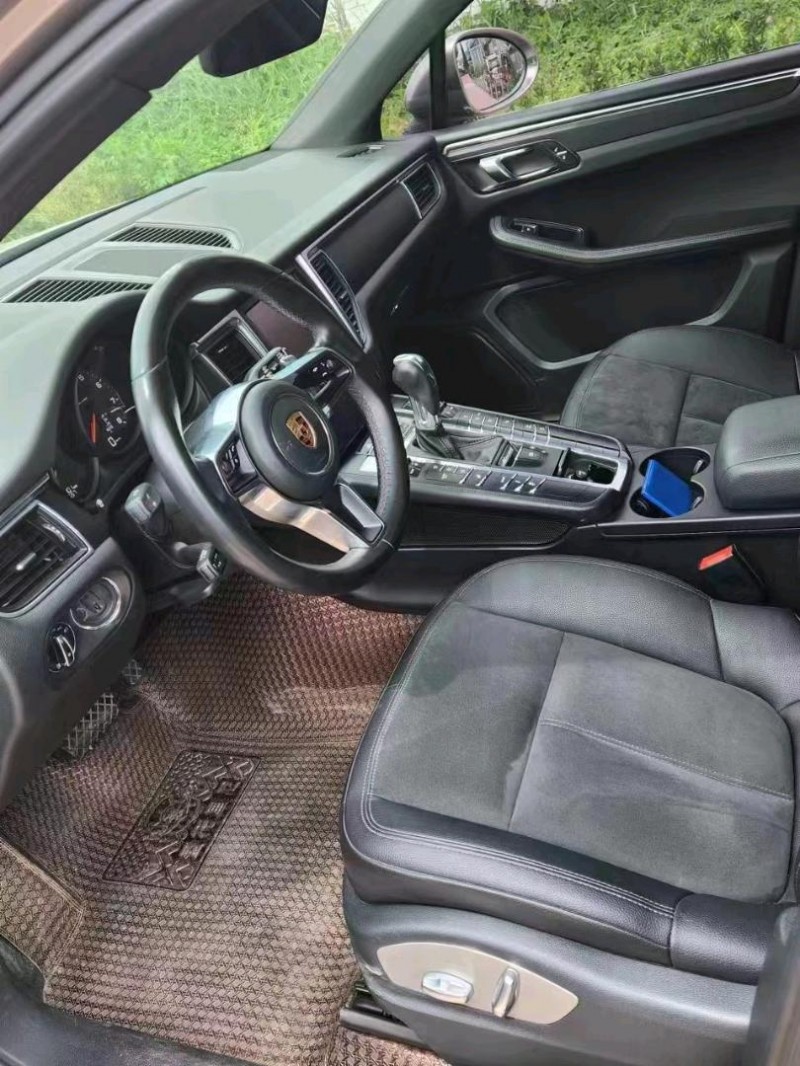 枣庄15年保时捷Macan3
