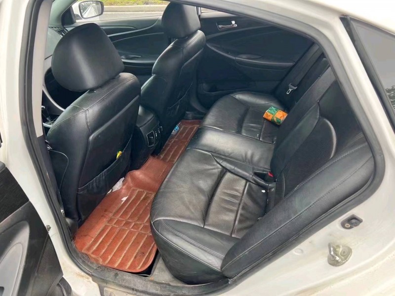 淮南12年现代索纳塔八3