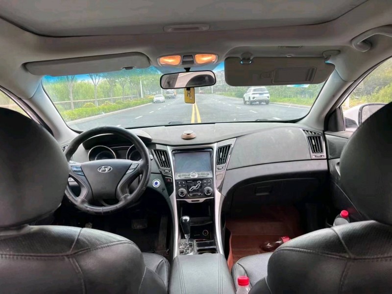 淮南12年现代索纳塔八5