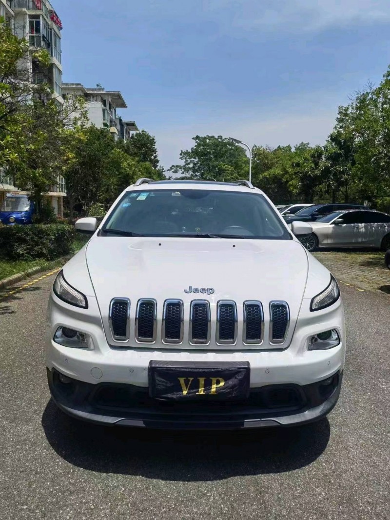 宜昌16年Jeep自由光1