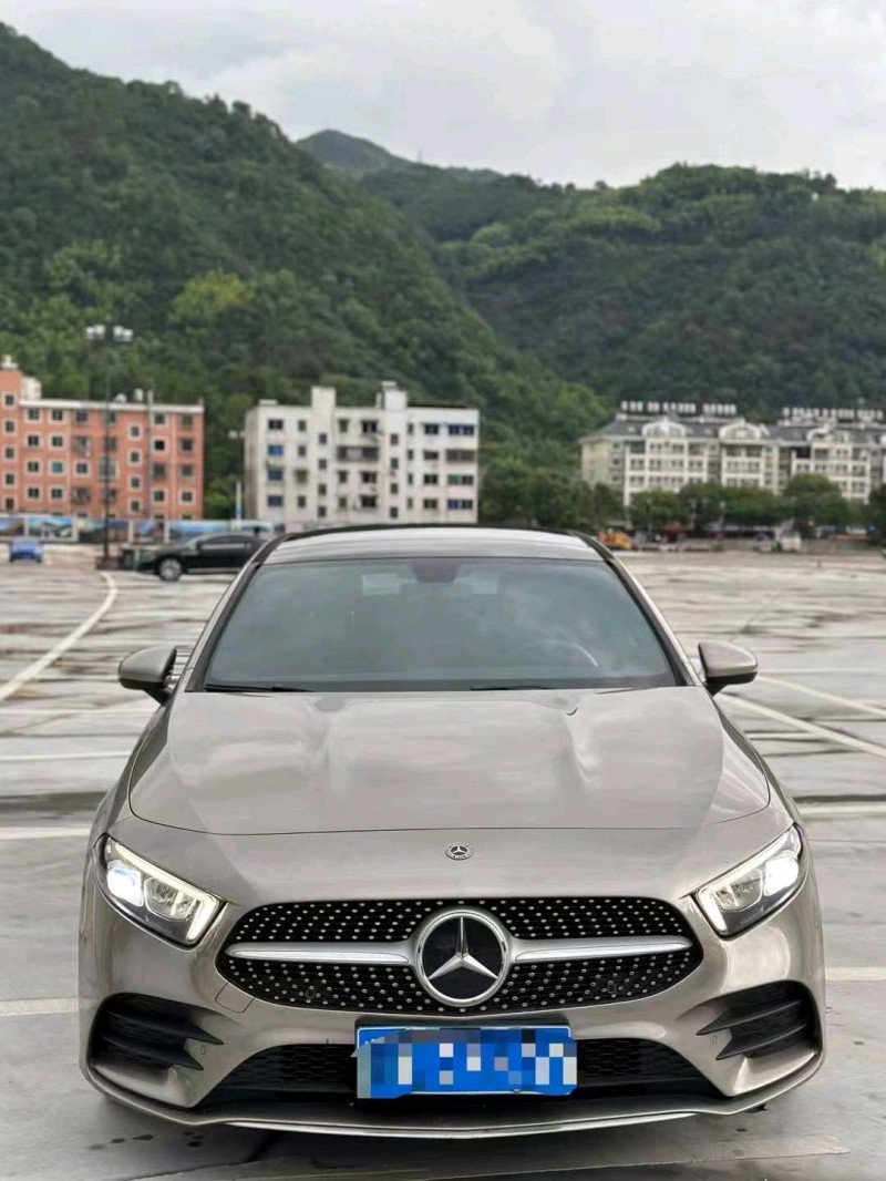 湖州19年奔驰A1