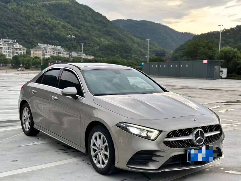 湖州19年奔驰A2