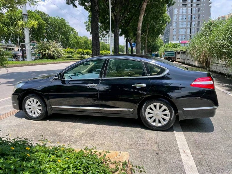 东莞10年日产天籁7