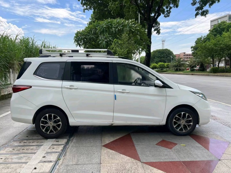 东莞17年长安汽车欧尚8