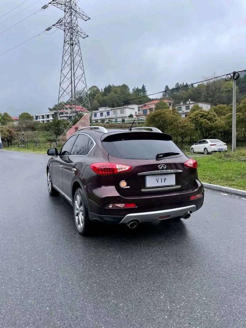 萍乡17年英菲尼迪QX509