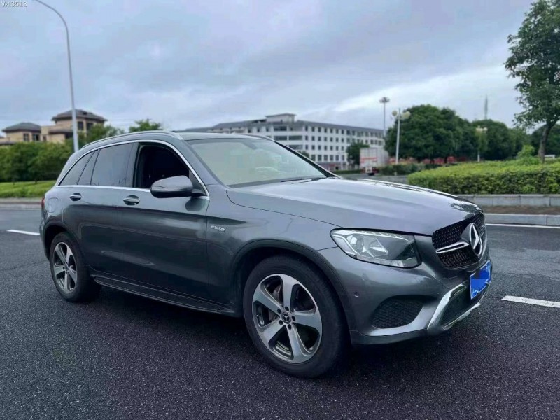 汕头19年奔驰GLC2