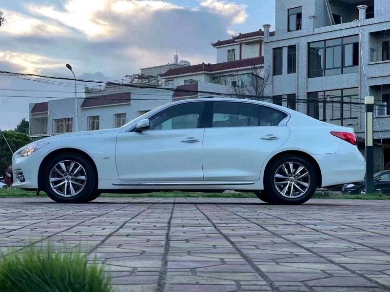 安陽17年英菲尼迪Q50L7