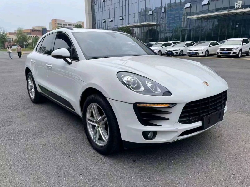 九江15年保時捷Macan2