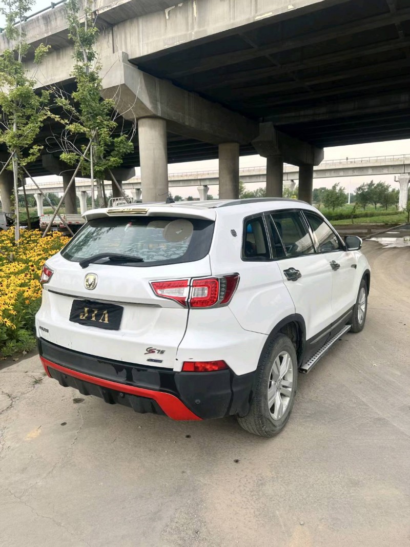 青岛15年长安汽车CS758